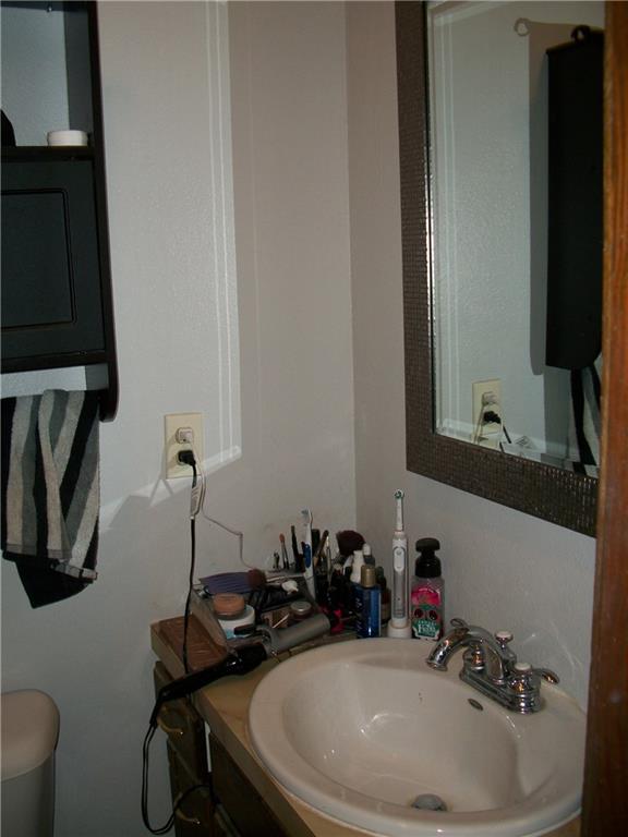 105 E Central Ave, Carney, OK 74832 photo 14