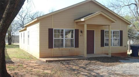 915 E Perkins, Guthrie, OK 73044 photo 1