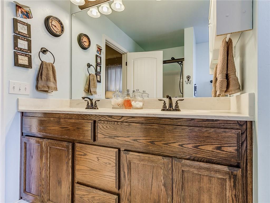 4517 Boardwalk Ave, Moore, OK 73160 photo 17