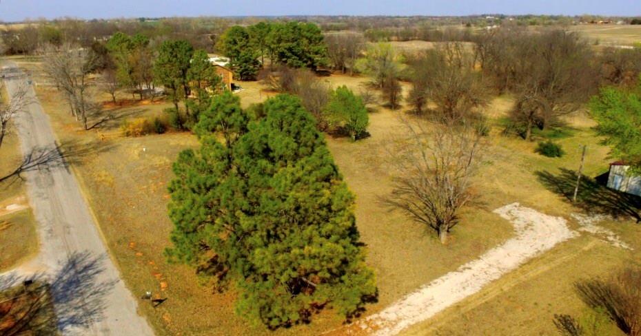 216 E Cedar Dr, Tuttle, OK 73089 photo 3