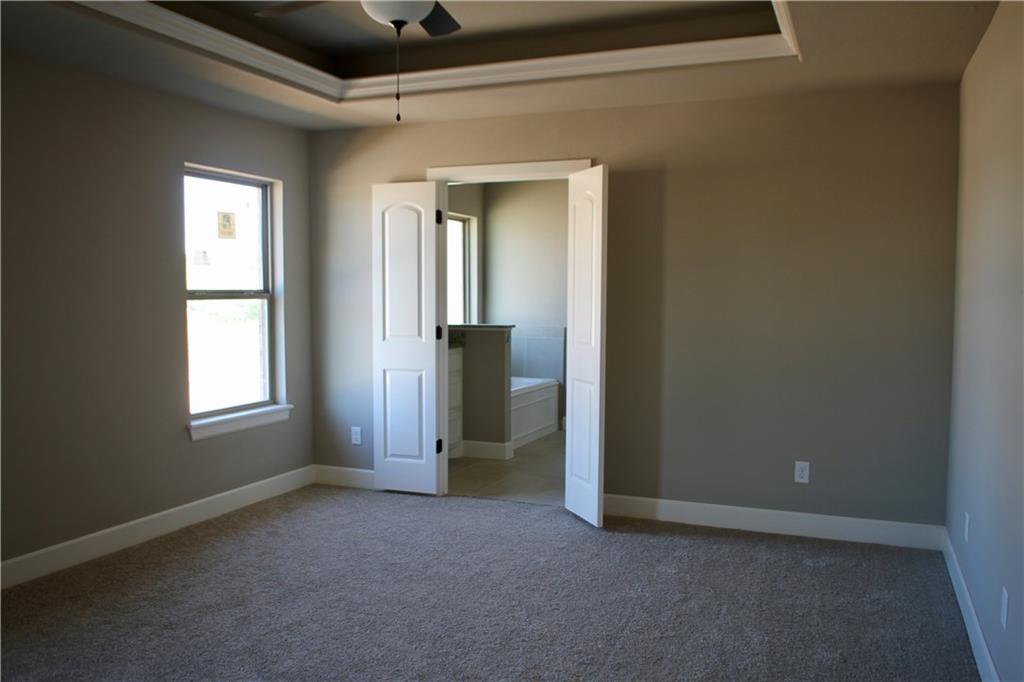 10205 SW 23rd St, Yukon, OK 73099 photo 3