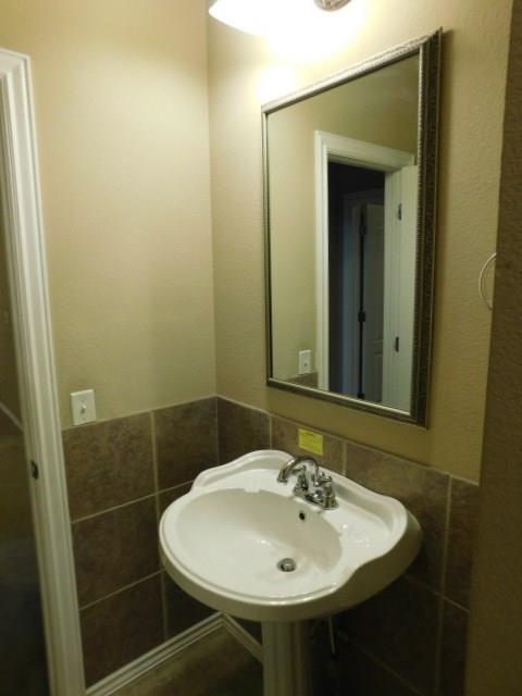 4405 Mackenzie Dr, Moore, OK 73160 photo 14