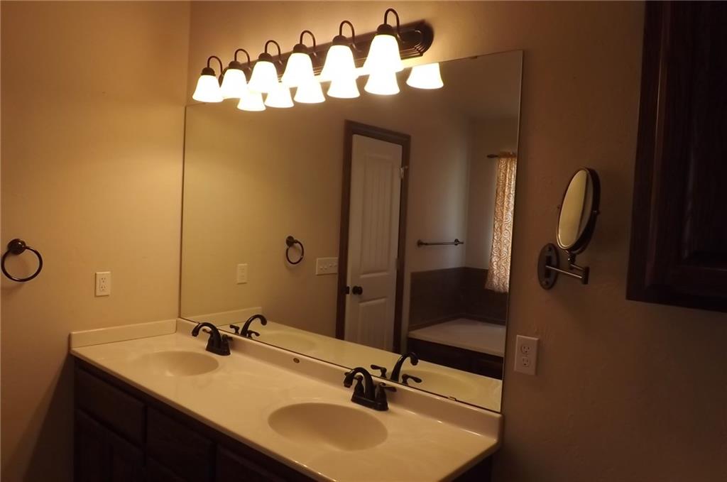 2815 Deer Run, Altus, OK 73521 photo 31