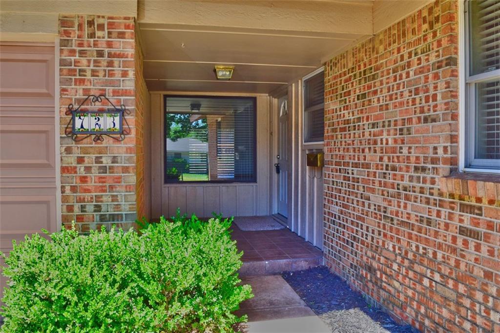 723 E 27th Pl, Edmond, OK 73013 photo 3