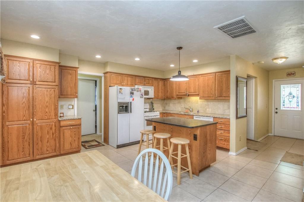 631 E 28th, Edmond, OK 73013 photo 4