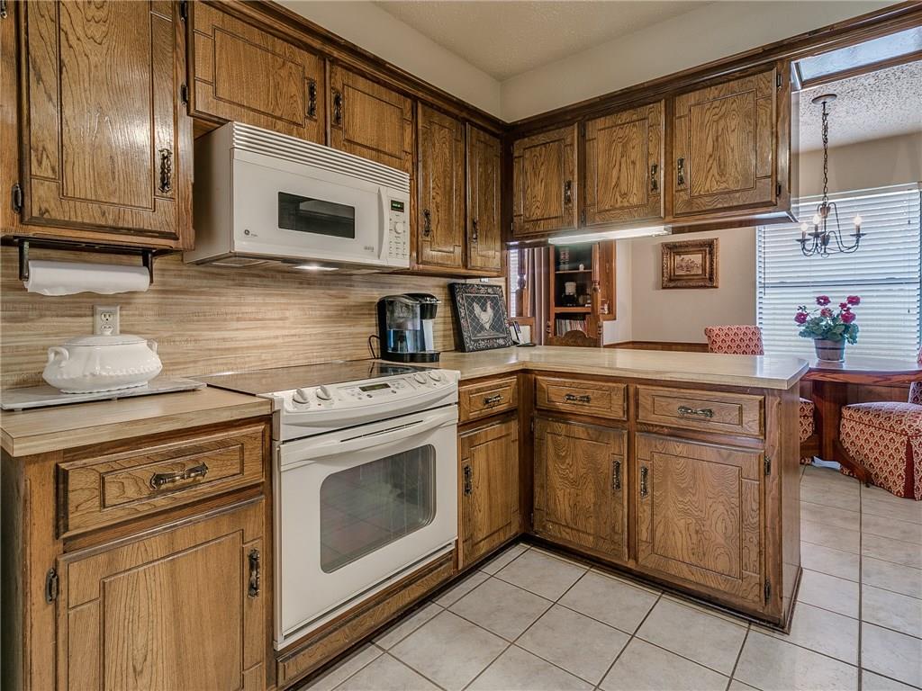 1020 NE 20th, Moore, OK 73160 photo 18