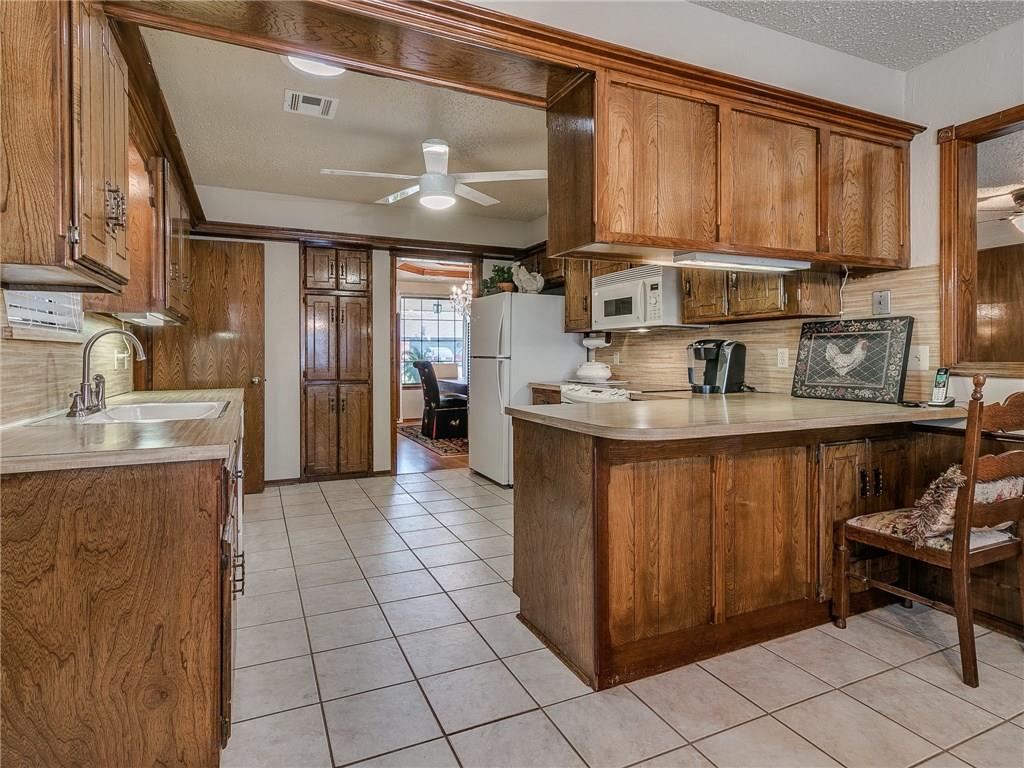 1020 NE 20th, Moore, OK 73160 photo 16