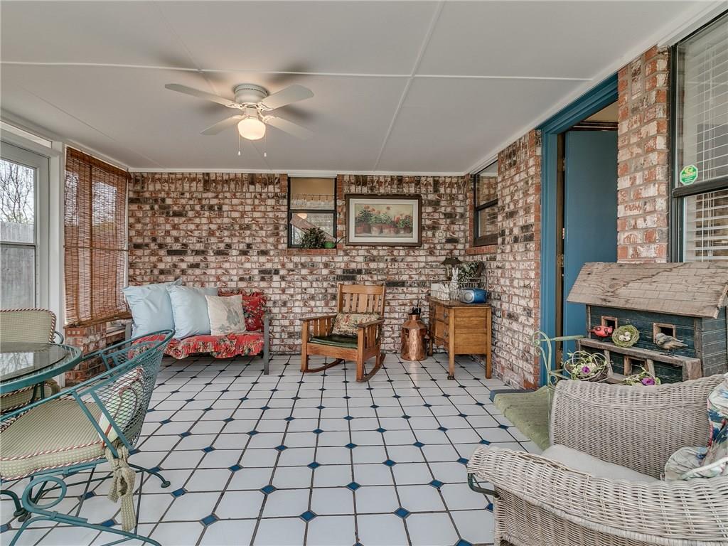 1020 NE 20th, Moore, OK 73160 photo 4