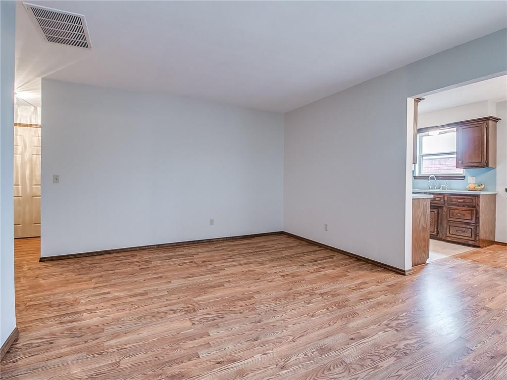 1111 E Willow Pl, Yukon, OK 73099 photo 9