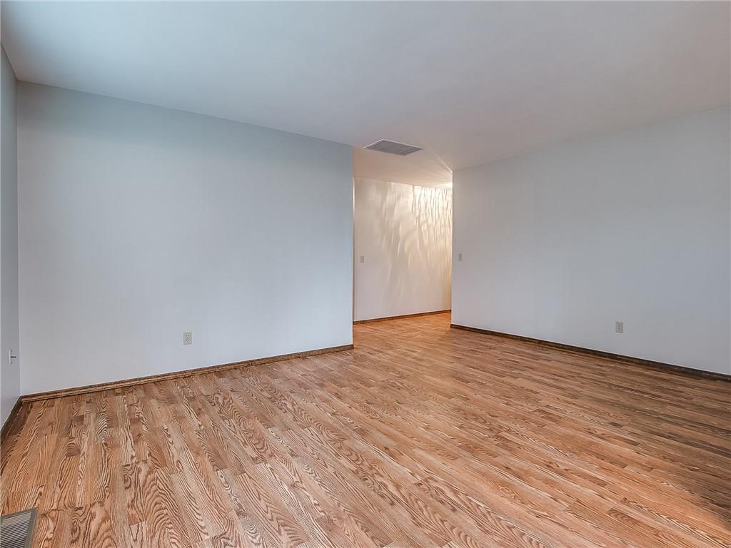 1111 E Willow Pl, Yukon, OK 73099 photo 7
