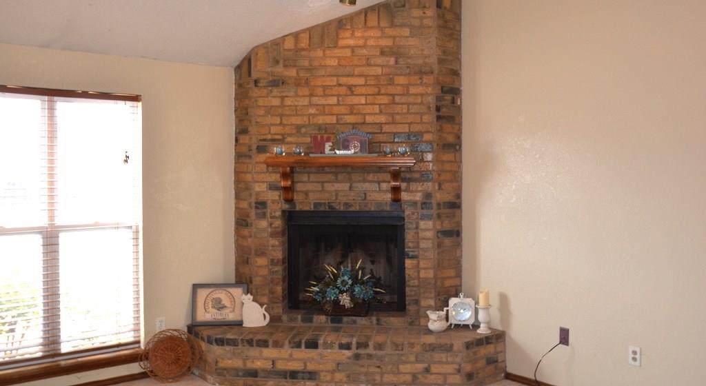 2106 Lonnie Ln, Moore, OK 73170 photo 5