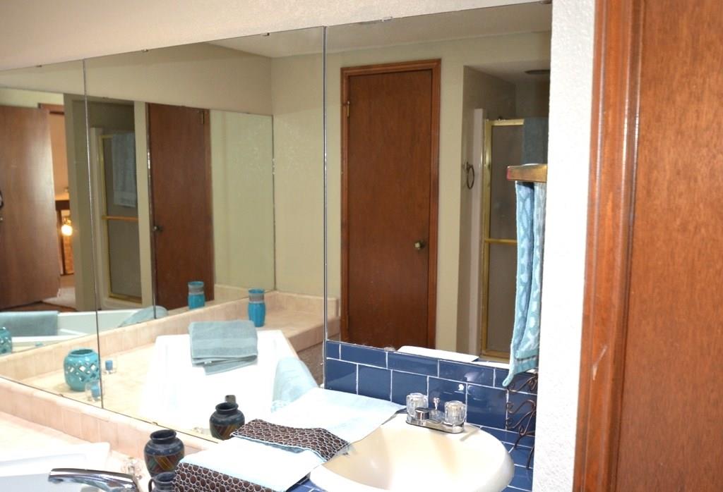 2106 Lonnie Ln, Moore, OK 73170 photo 16