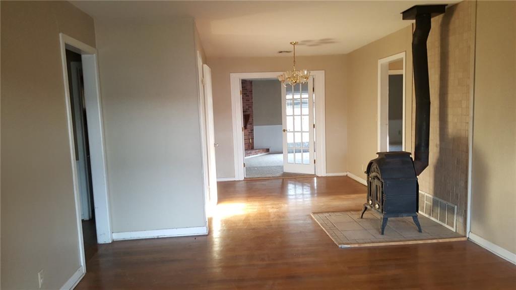 118 Sumner, Altus, OK 73521 photo 2