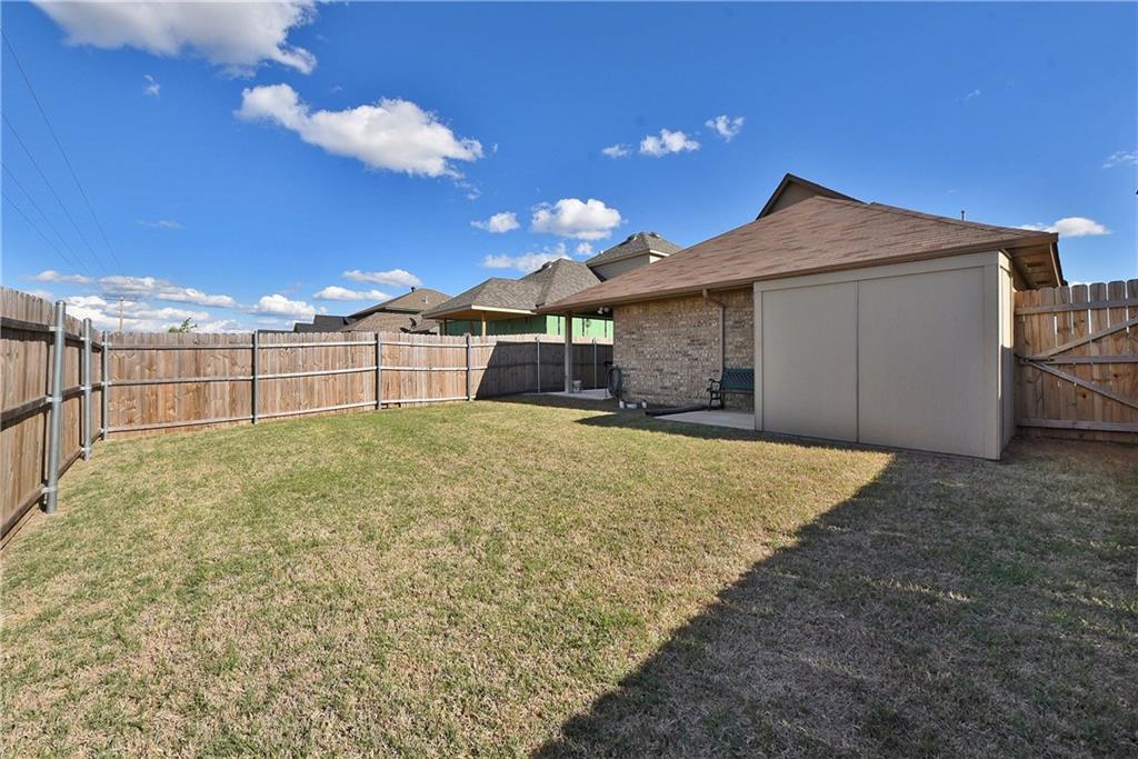1709 SW 20th, Moore, OK 73170 photo 30