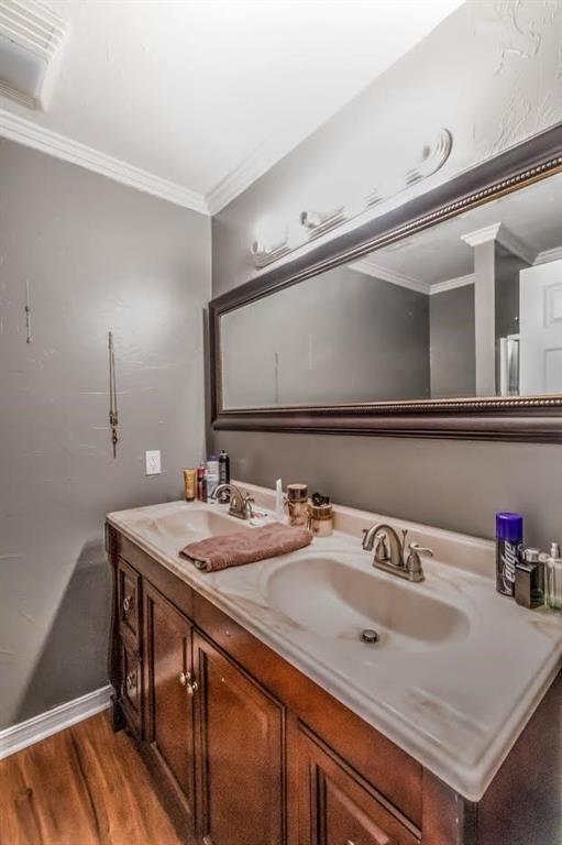 703 E 10th St, Chandler, OK 74834 photo 8