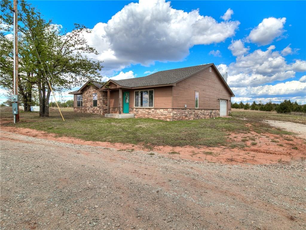 19503 Walker Rd, Mcloud, OK 74851 photo 2
