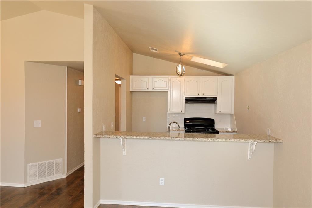 2117 Briarcliff Dr, Moore, OK 73170 photo 7