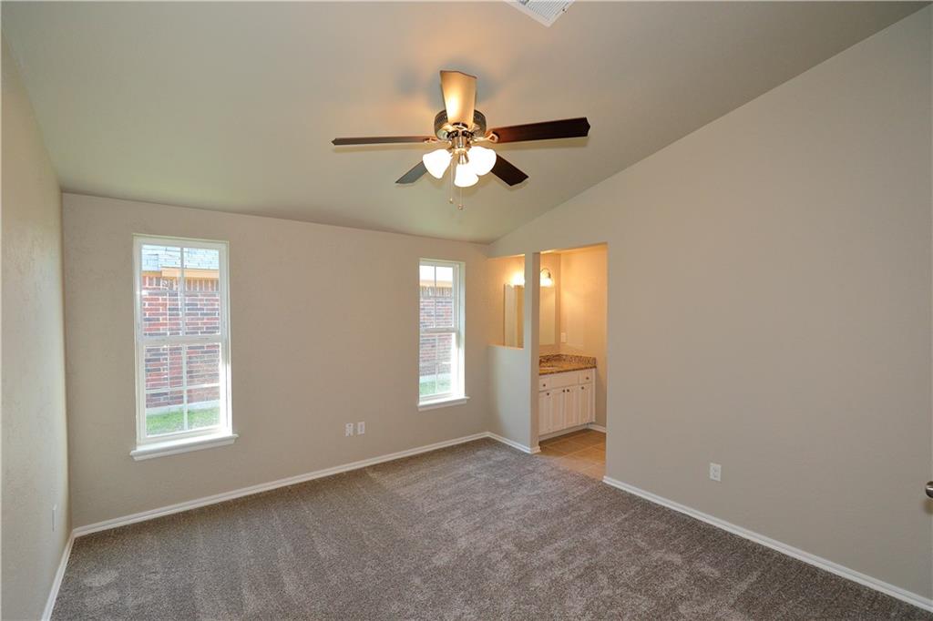 2117 Briarcliff Dr, Moore, OK 73170 photo 8