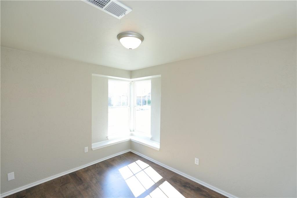 2117 Briarcliff Dr, Moore, OK 73170 photo 12