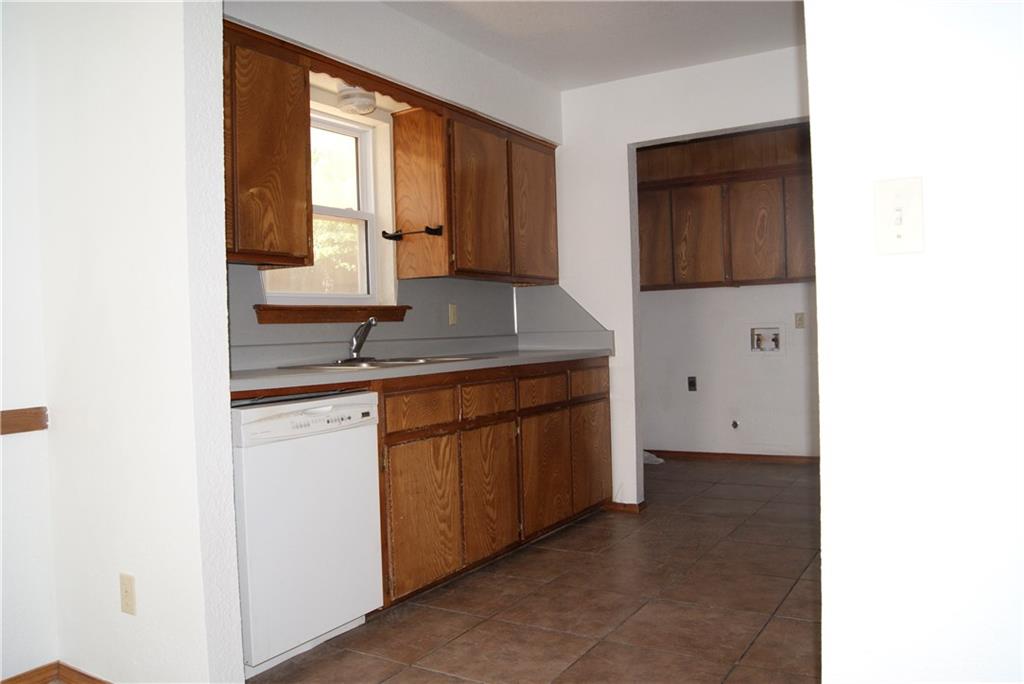 515 S 8th St, Mcloud, OK 74851 photo 6
