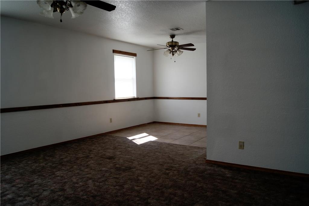 515 S 8th St, Mcloud, OK 74851 photo 2