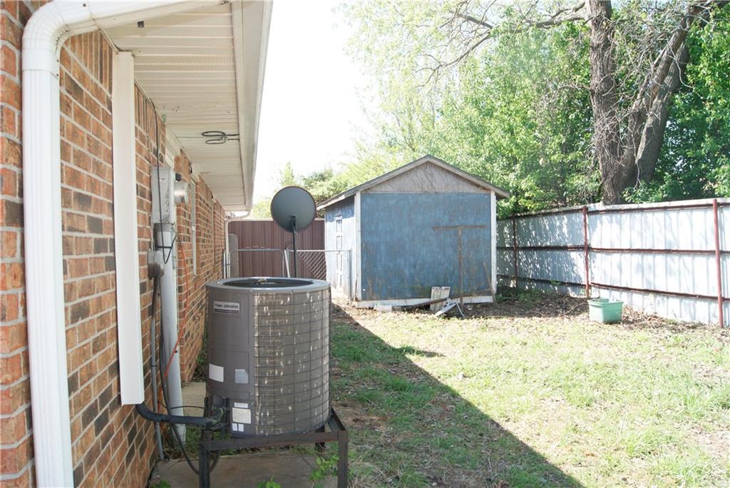 515 S 8th St, Mcloud, OK 74851 photo 22