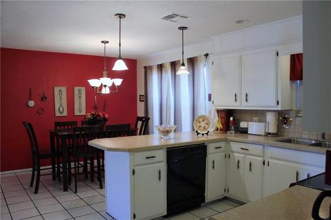 813 Canterbury Blvd, Altus, OK 73521 photo 10