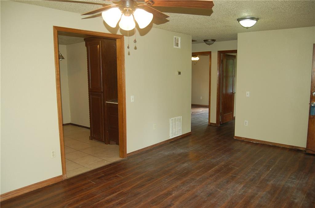 607 W Elm, Tuttle, OK 73089 photo 8