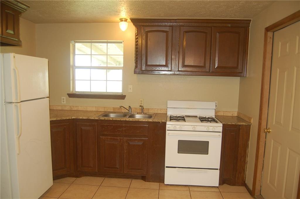 607 W Elm, Tuttle, OK 73089 photo 3