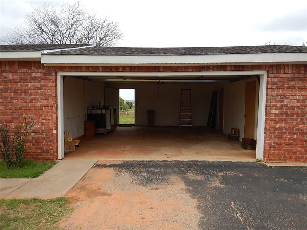 901 E Clay Ave, Cheyenne, OK 73628 photo 4