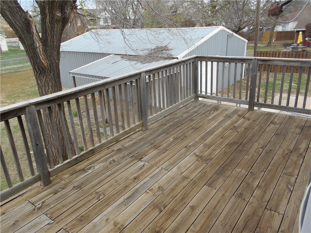 327 S Maple St, Crescent, OK 73028 photo 7