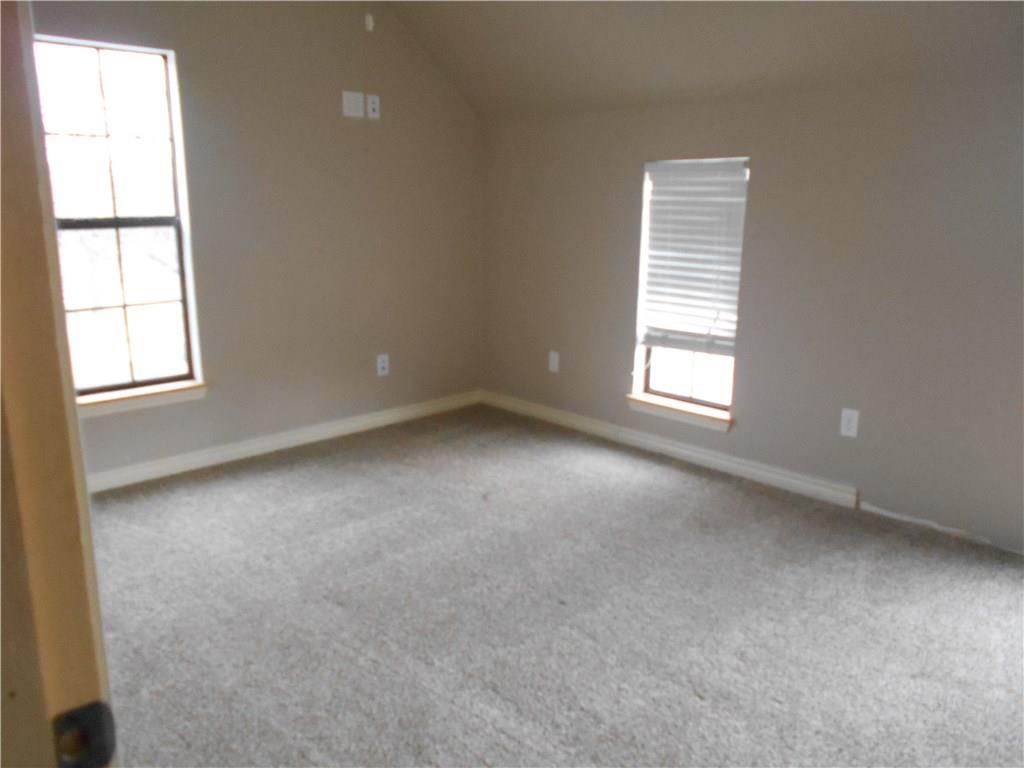 327 S Maple St, Crescent, OK 73028 photo 13