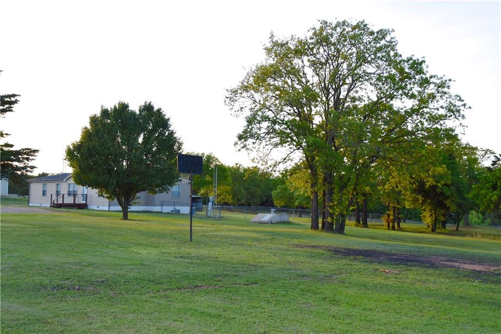 9370 Cedarview, Guthrie, OK 73044 photo 2