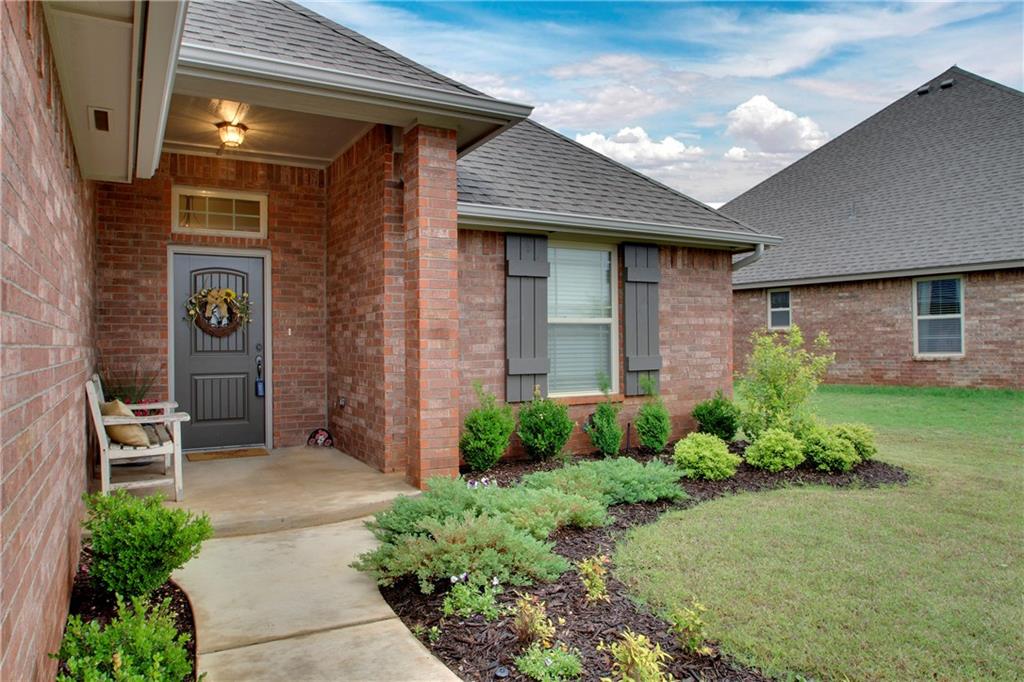 4908 Champlain Pl, Edmond, OK 73025 photo 2