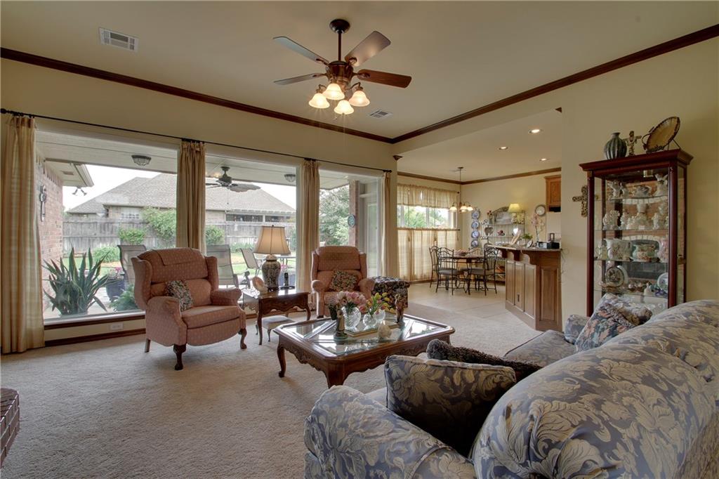 139 Wright Cir, Edmond, OK 73013 photo 6