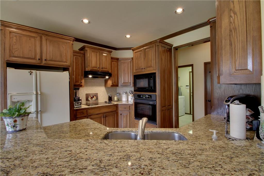 139 Wright Cir, Edmond, OK 73013 photo 10