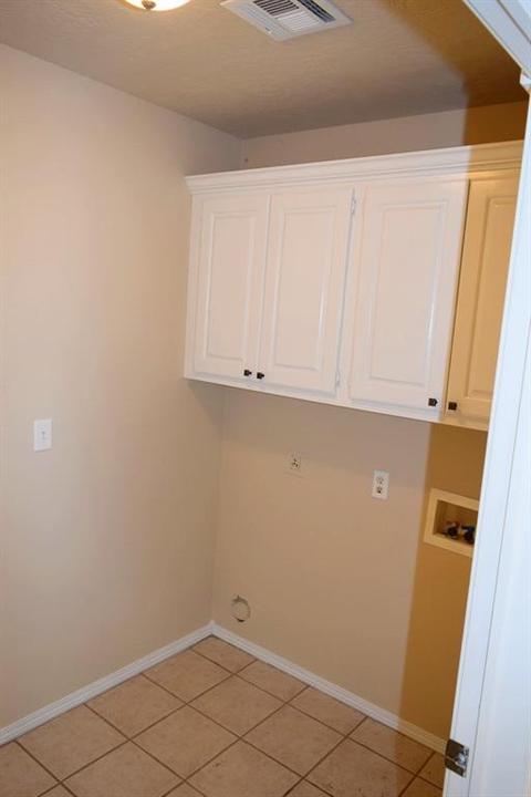 961 Honeysuckle Dr, Tuttle, OK 73089 photo 7