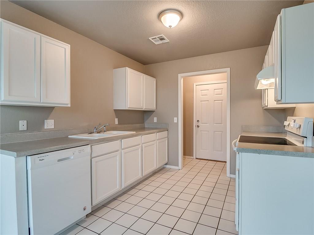 3032 Pinelake St, Norman, OK 73071 photo 8