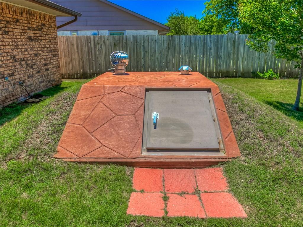 825 Lakecrest, Moore, OK 73170 photo 10