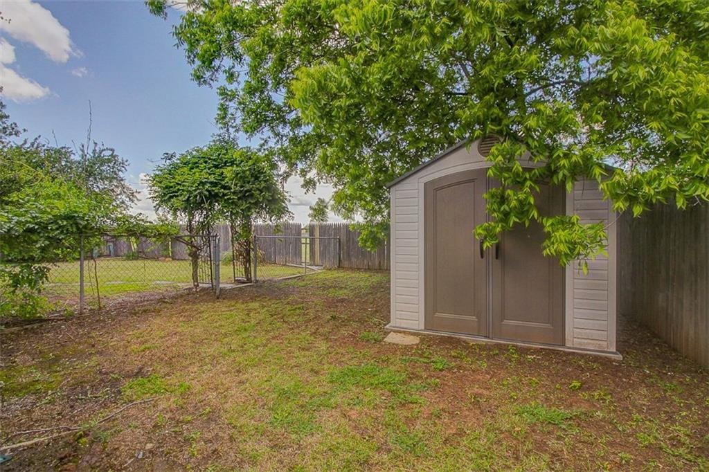 129 SE 27 St, Moore, OK 73160 photo 22