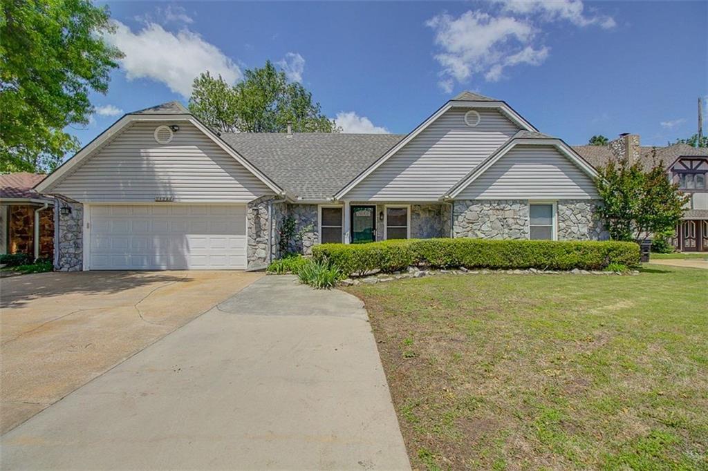 129 SE 27 St, Moore, OK 73160 photo 1