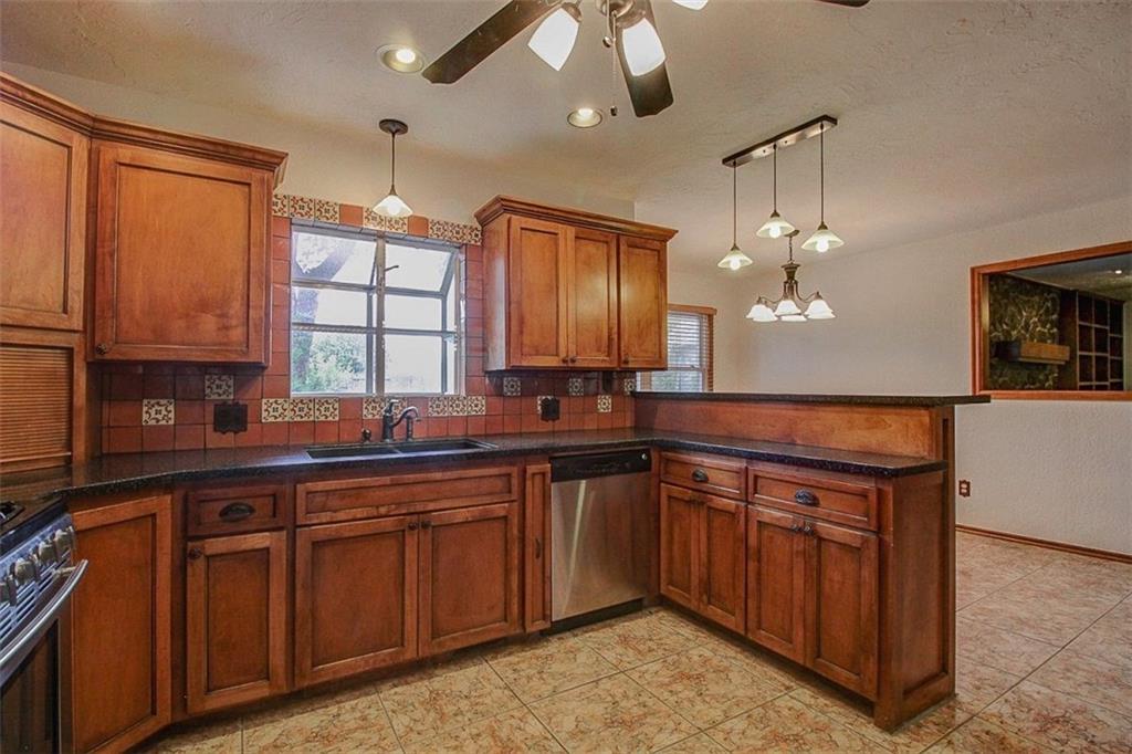 129 SE 27 St, Moore, OK 73160 photo 6