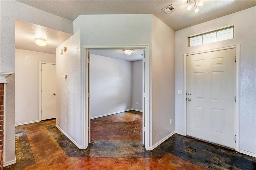 124 SE 26th St, Moore, OK 73160 photo 4