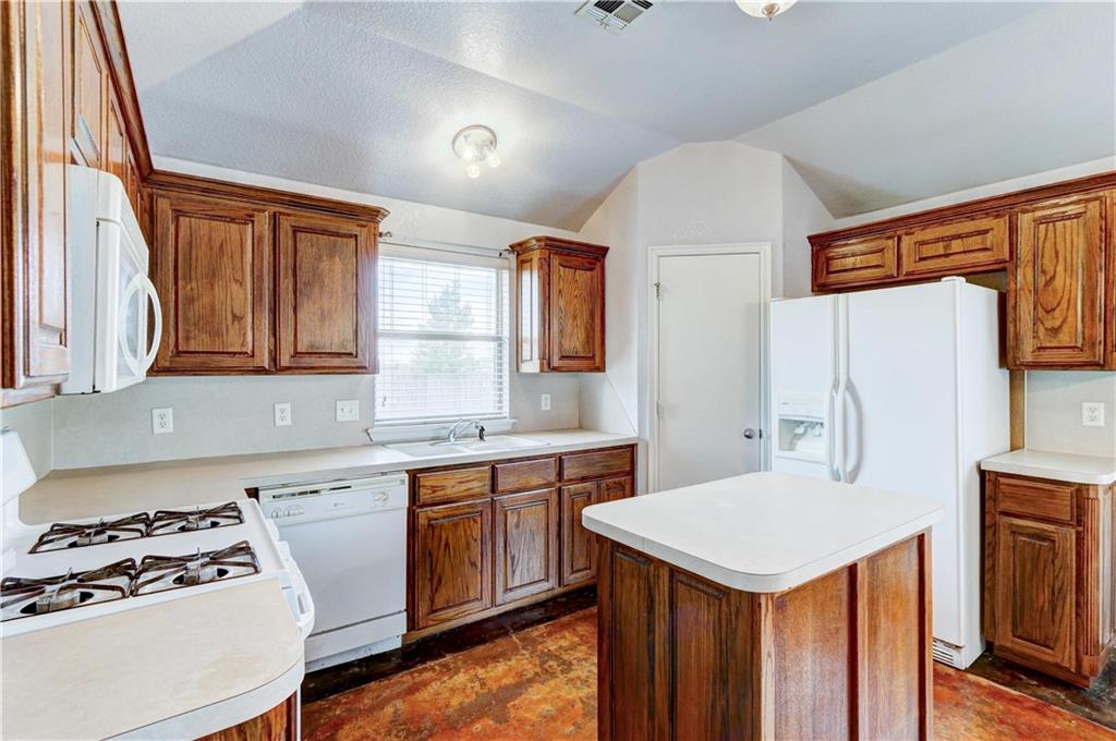 124 SE 26th St, Moore, OK 73160 photo 12