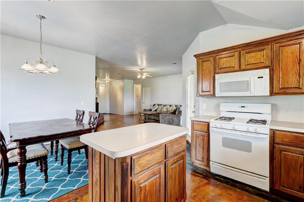124 SE 26th St, Moore, OK 73160 photo 13