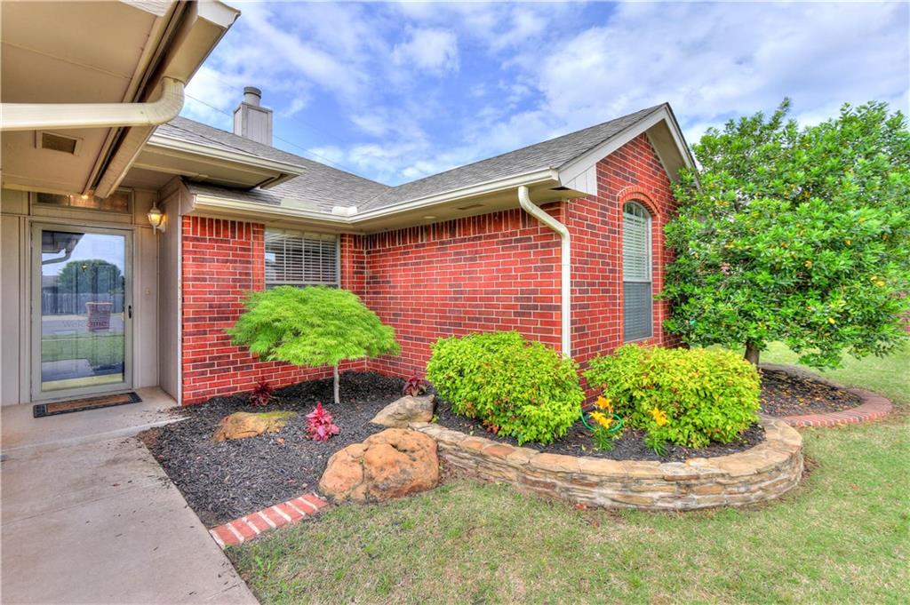 124 SE 26th St, Moore, OK 73160 photo 3