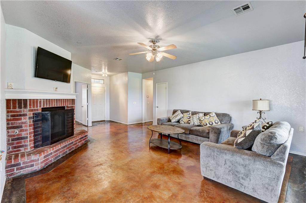 124 SE 26th St, Moore, OK 73160 photo 8