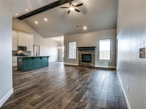 1331 Ladera Cir, Moore, OK 73160 photo 1
