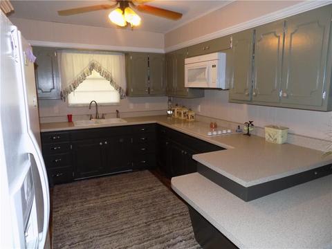 323 N Broadway, Binger, OK 73009 photo 4