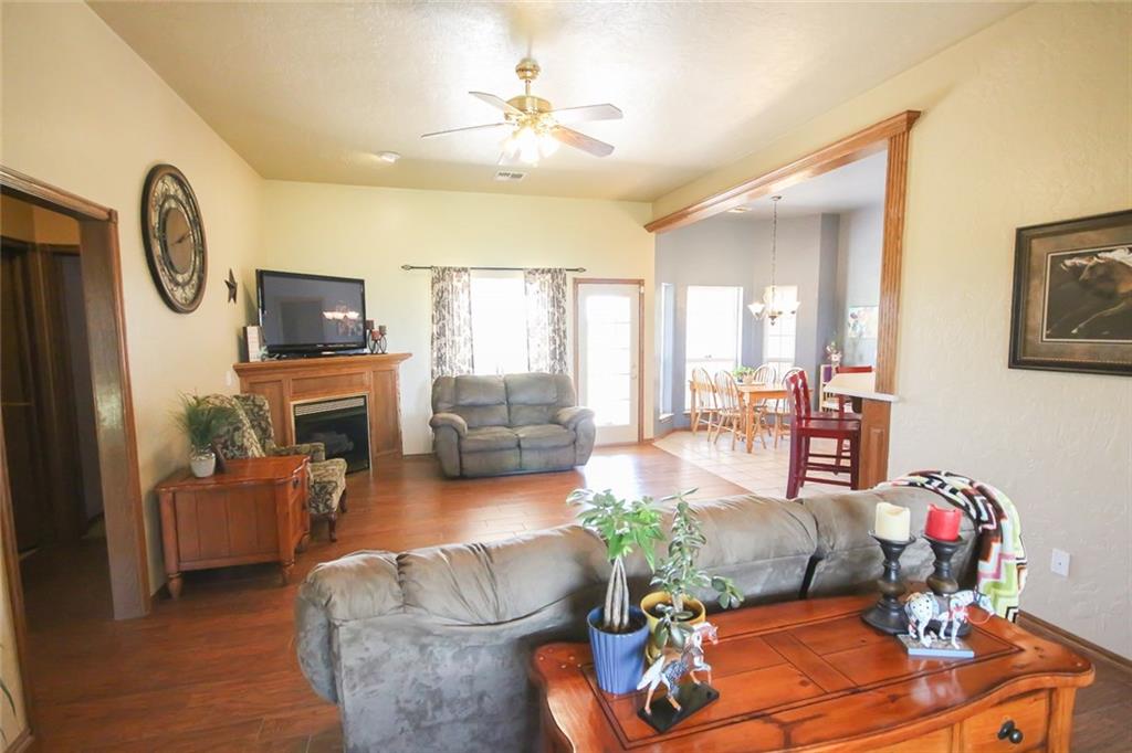 1420 E Silver City Rdg, Tuttle, OK 73089 photo 13